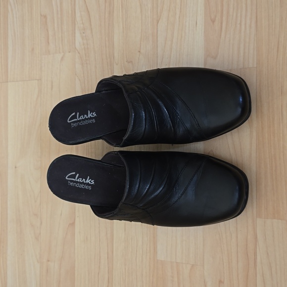 Clarks Bendables Black Leather Mules Block Heels Size 7.5M - Picture 3 of 8